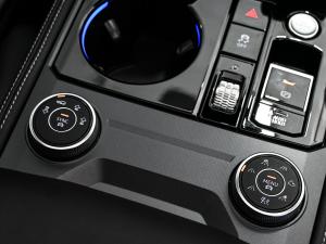 Volkswagen Touareg V6 TDI R-Line - Image 14