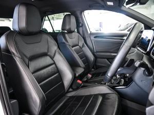 Volkswagen T-Roc 2.0TSI 4Motion R-Line - Image 17