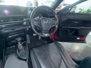 Lexus UX 200 F Sport - Image 10