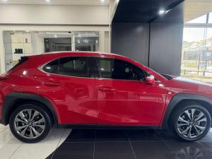 Lexus UX 200 F Sport - Image 5