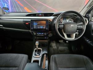 Toyota Hilux 2.8GD-6 double cab Raider auto - Image 10