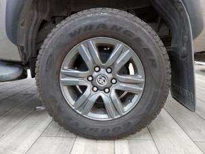 Toyota Hilux 2.8GD-6 double cab Raider auto - Image 4
