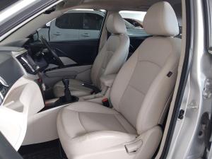 Mahindra XUV300 1.5TD W8 - Image 9