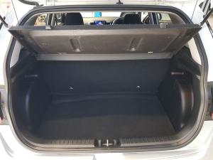 Hyundai Venue 1.0T Motion auto - Image 18