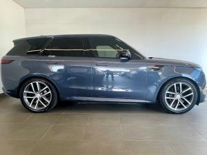 Land Rover Range Rover Sport P510e First Edition - Image 4
