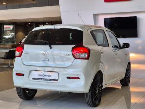 Toyota Vitz 1.0 XR manual - Image 7