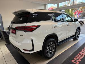 Toyota Fortuner 2.4GD-6 4x4 - Image 2