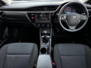 Toyota Corolla Quest 1.8 Plus manual - Image 6
