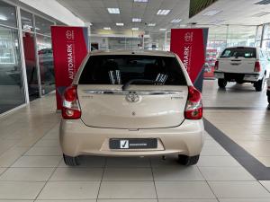 Toyota Etios hatch 1.5 Sprint - Image 5