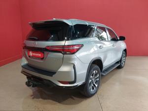Toyota Fortuner 2.4GD-6 4x4 - Image 2