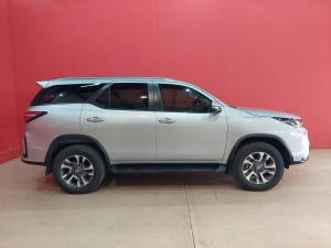 Toyota Fortuner 2.4GD-6 4x4 - Image 3