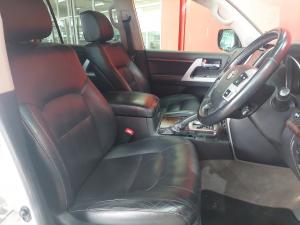 Toyota Land Cruiser 200 4.5D-4D V8 VX - Image 10