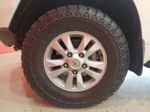 Toyota Land Cruiser 200 4.5D-4D V8 VX - Image 13