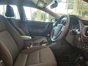 Toyota Corolla Quest 1.8 Plus manual - Image 8