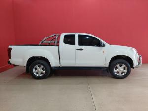 Isuzu D-Max 250 Extended cab Hi-Ride auto - Image 3