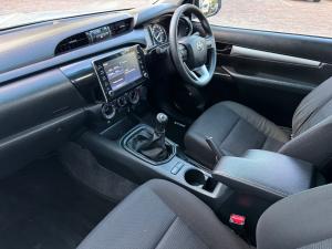 Toyota Hilux 2.4GD-6 single cab Raider manual - Image 7