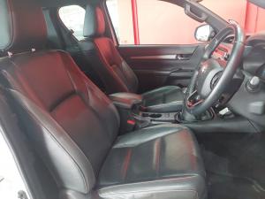 Toyota Hilux 2.8GD-6 Xtra cab 4x4 Legend manual - Image 10