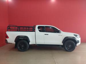 Toyota Hilux 2.8GD-6 Xtra cab 4x4 Legend manual - Image 3
