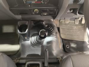 Toyota Land Cruiser 79 4.2D single cab - Image 10