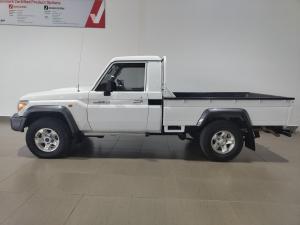 Toyota Land Cruiser 79 4.2D single cab - Image 15