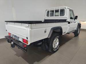 Toyota Land Cruiser 79 4.2D single cab - Image 2