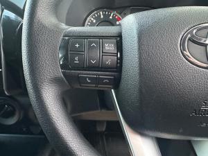 Toyota Hilux 2.4GD-6 double cab Raider manual - Image 9