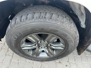 Toyota Hilux 2.4GD-6 double cab Raider manual - Image 19