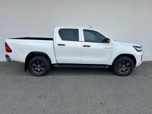 Toyota Hilux 2.4GD-6 double cab Raider manual - Image 3