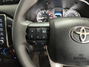 Toyota Hilux 2.4GD-6 single cab Raider manual - Image 9