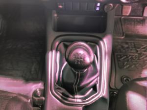 Toyota Hilux 2.4GD-6 single cab Raider manual - Image 12