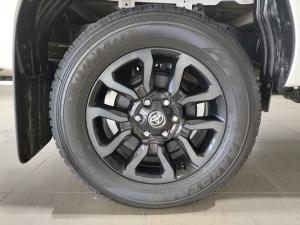 Toyota Hilux 2.4GD-6 single cab Raider manual - Image 16