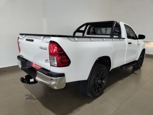 Toyota Hilux 2.4GD-6 single cab Raider manual - Image 2