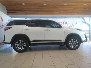 Toyota Fortuner 2.8GD-6 4x4 - Image 4