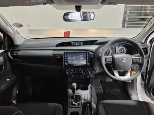 Toyota Hilux 2.4GD-6 double cab Raider auto - Image 6