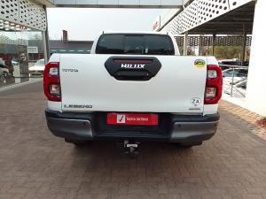 Toyota Hilux 2.8GD-6 double cab 4x4 Legend auto - Image 5