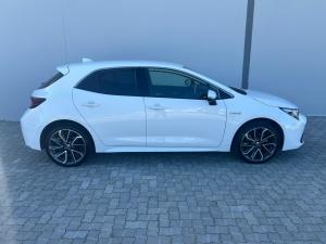 Toyota Corolla hatch 1.8 Hybrid XR - Image 3