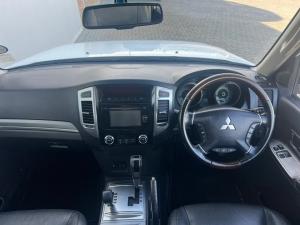 Mitsubishi Pajero 3-door 3.2DI-D GLS - Image 6