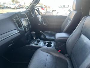 Mitsubishi Pajero 3-door 3.2DI-D GLS - Image 7