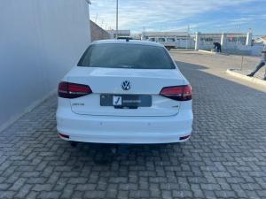 Volkswagen Jetta 1.6TDI Comfortline auto - Image 5