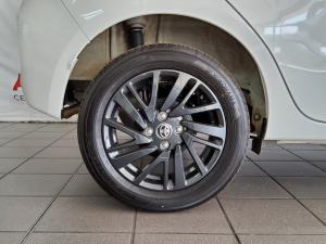 Toyota Vitz 1.0 XR auto - Image 9