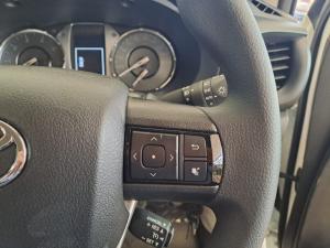 Toyota Hilux 2.4 GD-6 RB Raider automaticD/C - Image 10