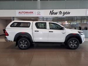 Toyota Hilux 2.4 GD-6 Raider X 4X4 automaticD/C - Image 3