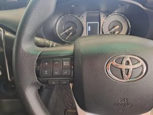 Toyota Hilux 2.4 GD-6 Raider X 4X4 automaticD/C - Image 9