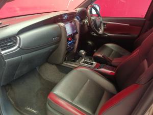 Toyota Fortuner 2.8 GD-6 4X4 VX automatic - Image 7