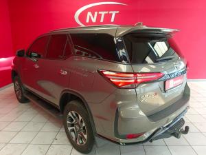 Toyota Fortuner 2.8 GD-6 4X4 VX automatic - Image 8