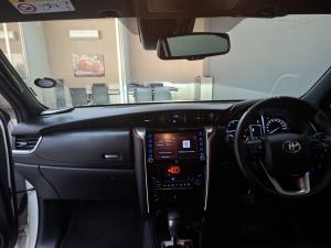 Toyota Fortuner 2.8GD-6 VX automatic - Image 6