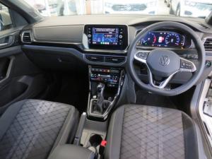 Volkswagen T-CROSS 1.0 TSI R-LINE DSG - Image 6