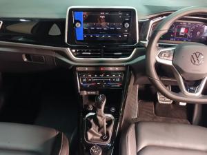 Volkswagen T-ROC 2.0 TSI 4M R-LINE DSG - Image 14