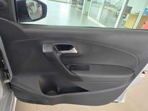 Volkswagen Polo Vivo 1.4 Trendline - Image 13