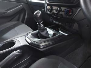Isuzu D-Max 1.9TD double cab L 4x4 manual - Image 11